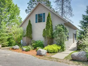 Lakefront Wisconsin Getaway w/ Kayak + Boat Dock!