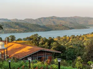 Cosmicstays Birdsong Lakeview Cottage