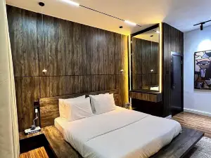 De Glen Hotel And Suites