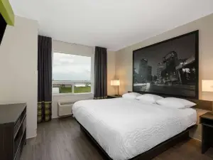 Super 8 by Wyndham Winnipeg East MB
