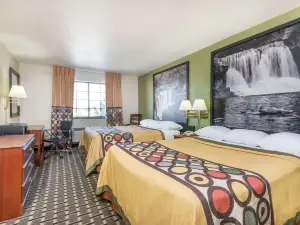 Super 8 by Wyndham Madison IN
