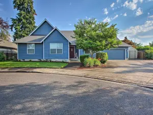 Cozy Farmhouse w/ Grill ~ 9 Mi to Dtwn Eugene