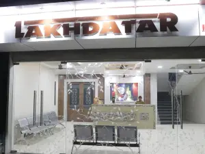 Hotel Lakhdatar Inn