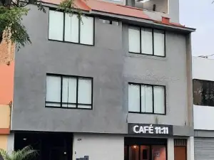 Av. 카를로스 발데라마 690
