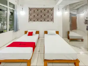 RedDoorz Syariah at Jalan RA Kosasih Sukabumi