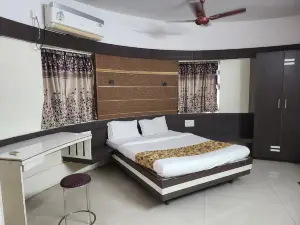 Hotel Tapovan