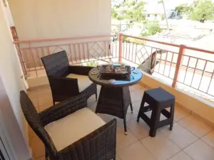 Angela's Apartment with Beautiful Balcony View