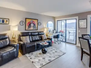 Lakefront Retreat