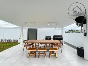 PD Private Pool Villa - 50TH WAVE (Up to 20 Pax)