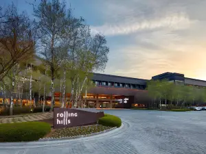 Rolling Hills Hotel