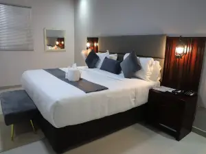 Dikukama Executive Hotel
