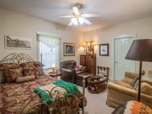 Stone Haus Bed & Breakfast