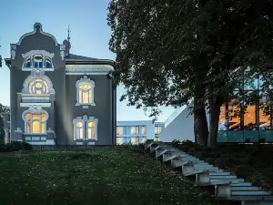 Villa Csonka by Privo