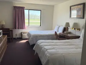 Clarion Hometown Inn