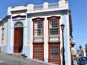 Hostel Albergue La Casa Encantada