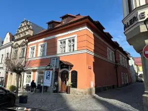 펜지온 틀루스타 카흐나