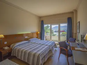 Hotel Azar