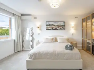 KozyGuru | Forestville | Modern Hotel-Style Studio
