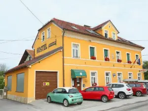 Hostel Sonce