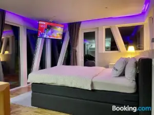Bungalow im Schwarzwald Auf wunderschönem Anwesen