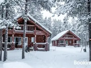 Lampiranta Log Cabin