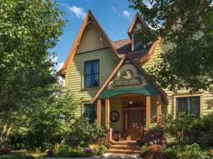 Hartzell House Bed and Breakfast
