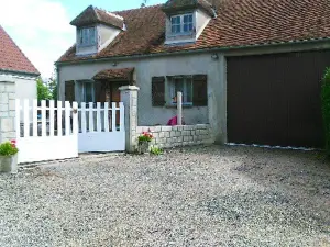 House with One Bedroom in Saint-père, with Wifi