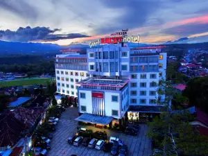 Grand Rocky Hotel Bukittinggi
