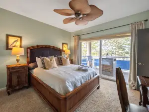 Lake Front Keowee Condo W/ Balcony & Resort Amenities! 2 Bedroom Condo by RedAwning