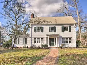 Salisbury Home in Newtown Historic District!