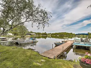 Lakefront New Auburn Apartment w/ Shared Dock