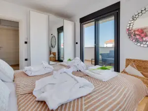 Luxury Villa Terra Maiorum
