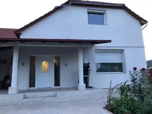 Battonya House