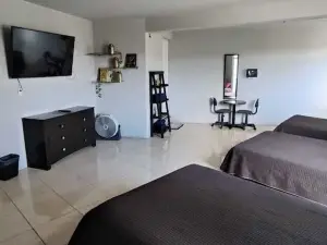 LA PATRONA HOSTAL