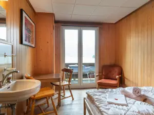 Lake Lodge Hostel