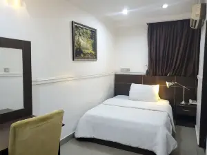 Luxury Suites and Apartments