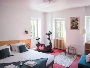 Maison Tournesol Relaxing Stay with Massages Near Pau and Jurançon