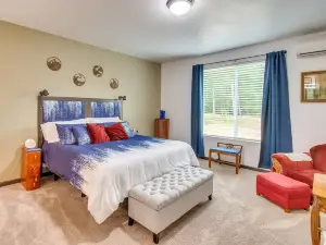 Peaceful Shelton Home w/ Spacious Yard & Fire Pit!