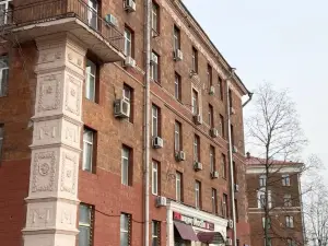 Metro Apartments