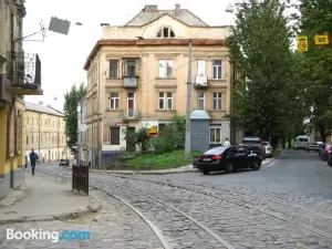 Mini- Smart апартаменти в центральній частині Львова