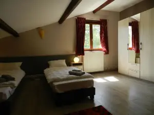Gite du Domaine des Pierres Dorees