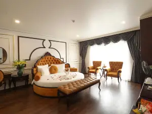 Royal Văn Phú Hotel