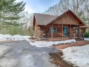 Interlochen Cabin with Fireplace - Near State Park!