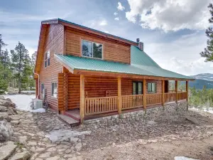 Mountain-View Front Range Colorado Vacation Rental