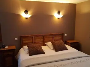Logis Hotel les Sapins