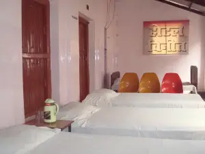Vineet Hotel,Prayagraj