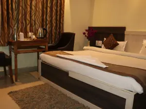 Hotel Vaishnavi Heights