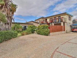 Fisherhaven Travellers Lodge
