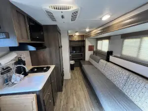 Cozy RV in Mason Tn with WiFi, AC, Furnished, near Blue Oval