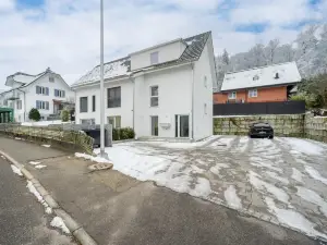 Swiss Haven | Smart Home, 1GB, Ground Fl, Hospital